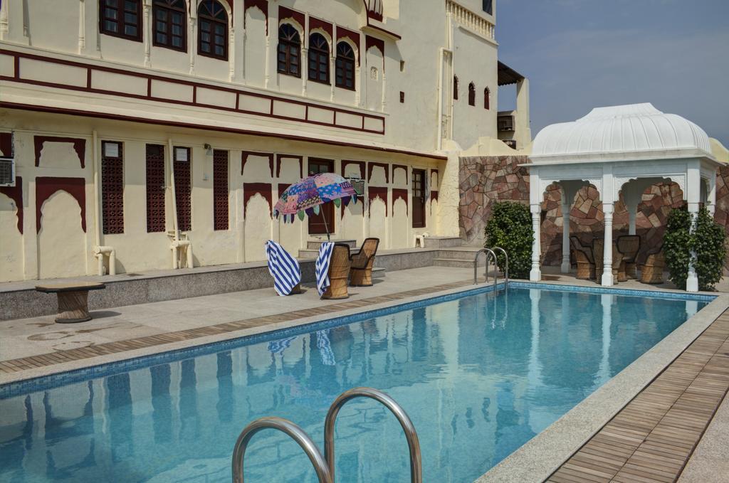 Amritara Surajgarh Fort Екстериор снимка
